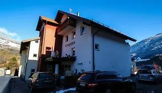 Отель Tschirgantblick 3*